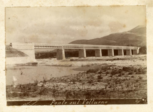 1893 circa  viadotto Volturno tra le stazioni di Monteroduni e Roccaravindola (foto D'Ambrosio e Schiavone)
